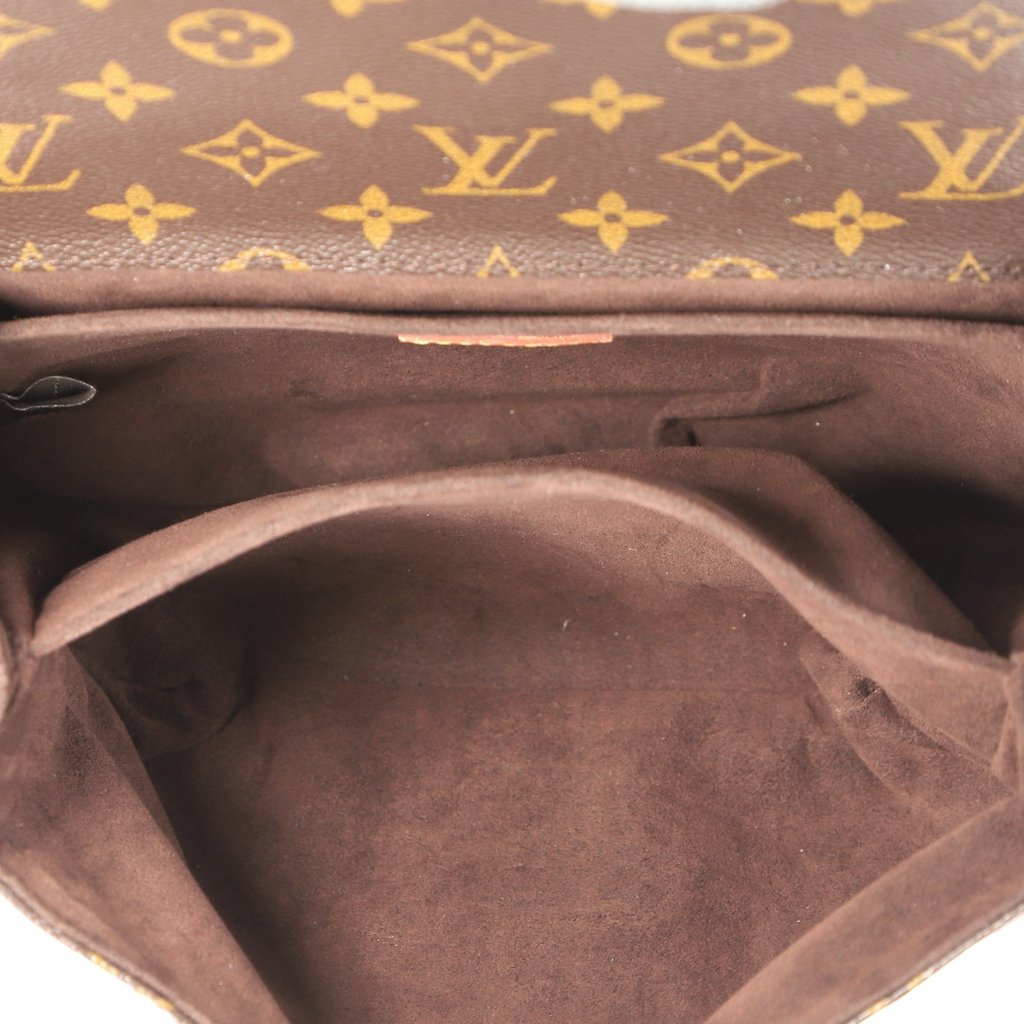 Louis Vuitto Pochette Metis Monogram Canvas Shoulder Bag