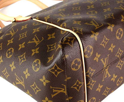 Louis Vuitto Totally MM Monogram Canvas Shoulder Bag