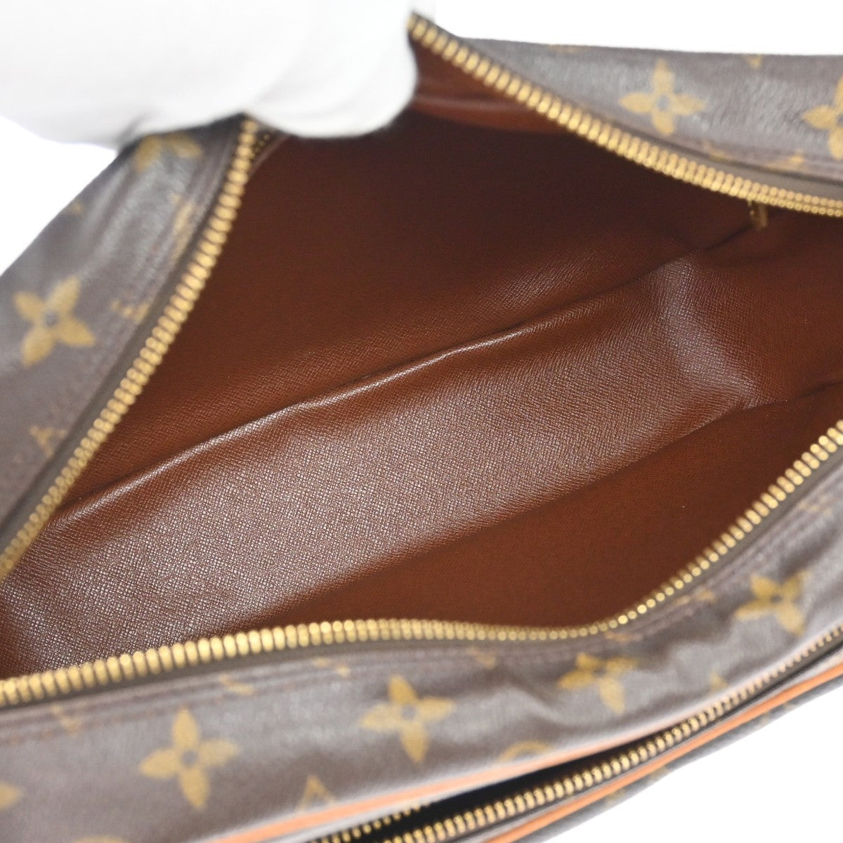 Louis Vuitton Nil Messenger Bag Monogram Canvas Brown Canvas Shoulder Bag Bag (   )