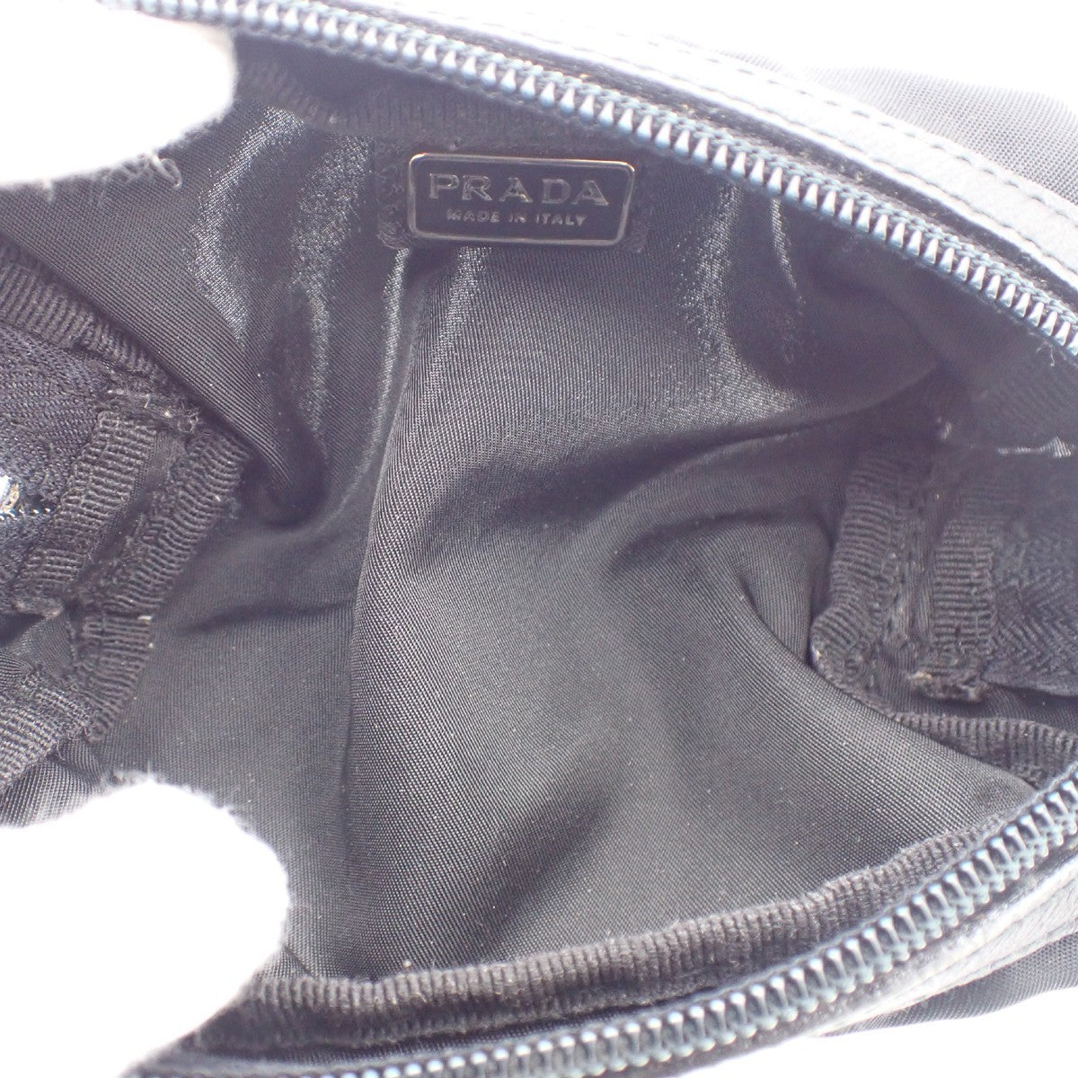 Prada Padded Zip Belt Bag Tessuto Black Nylon Clutche & Pouche Bag (   )