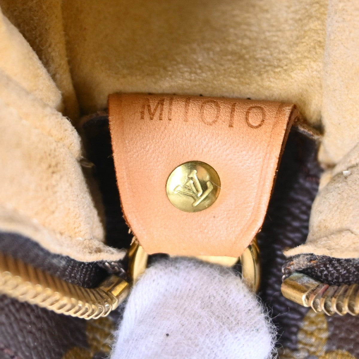 Louis Vuitton Monogram Looping Handbag Monogram Canvas Brown Canvas Shoulder Bag Bag (   )