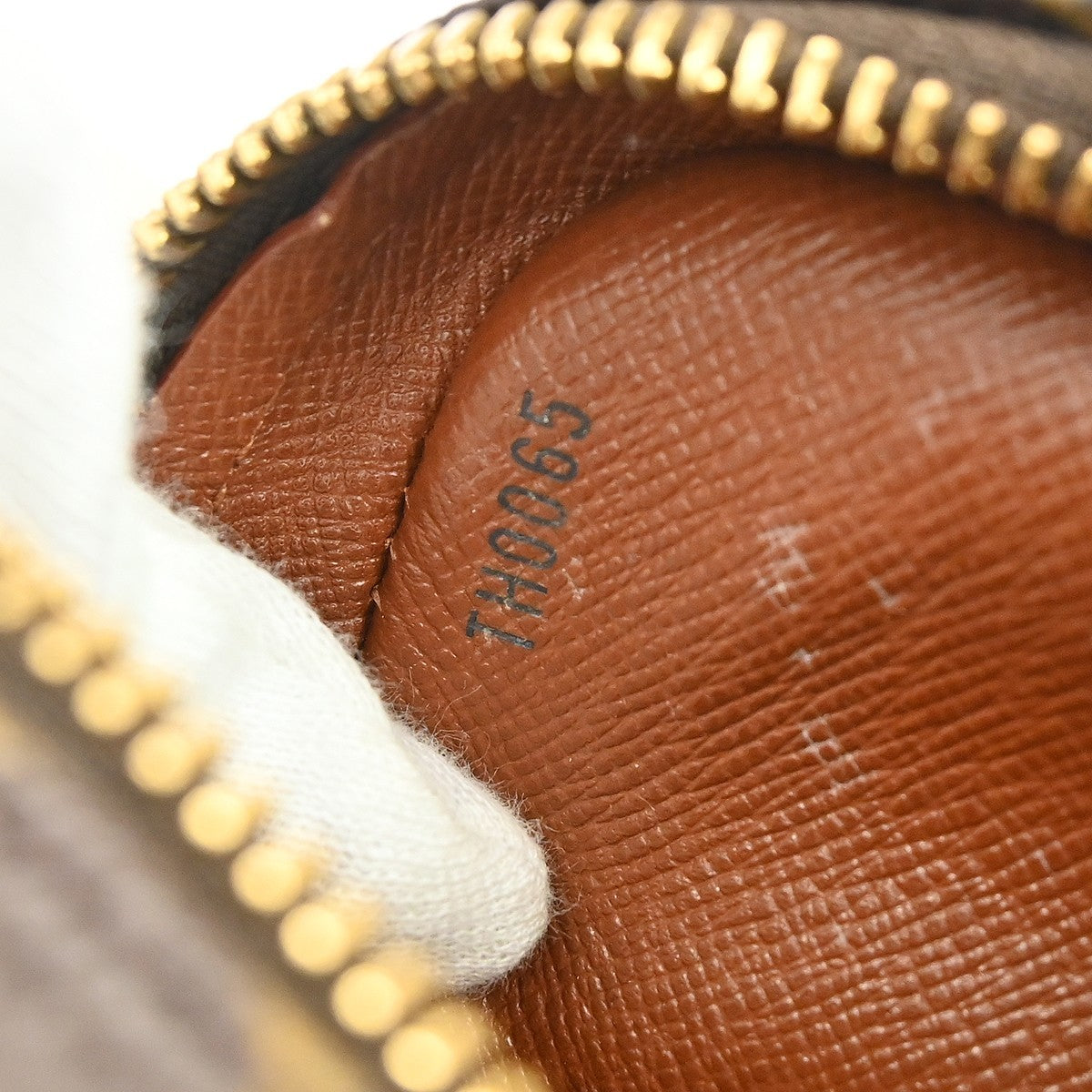 Louis Vuitton Amazone Bag Monogram Canvas Brown Canvas Crossbody Bag Bag (   )