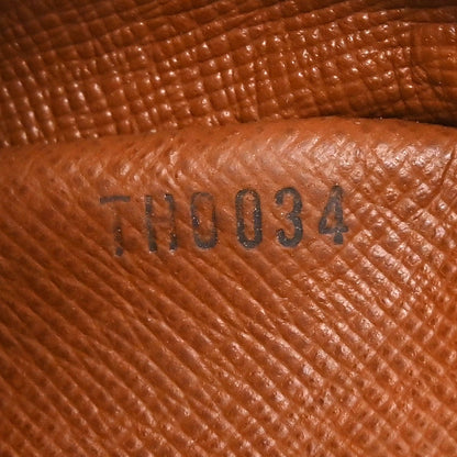 Louis Vuitton Amazone Bag Monogram Canvas Brown Canvas Shoulder Bag Bag (   )