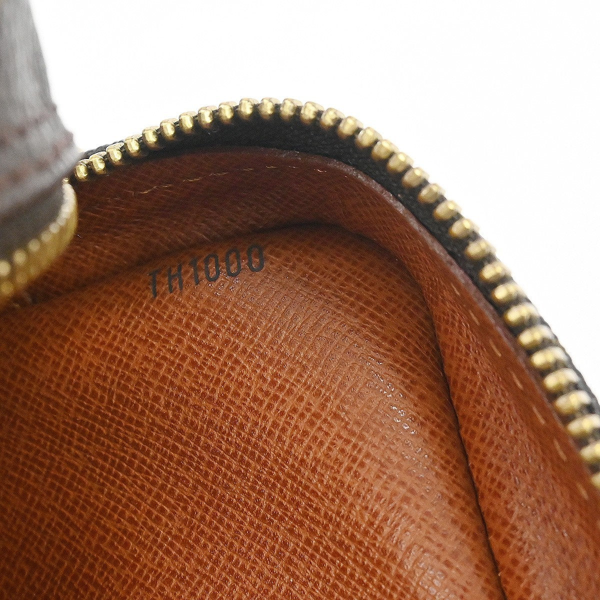 Louis Vuitton Amazone Bag Monogram Canvas Brown Canvas Shoulder Bag Bag (   )