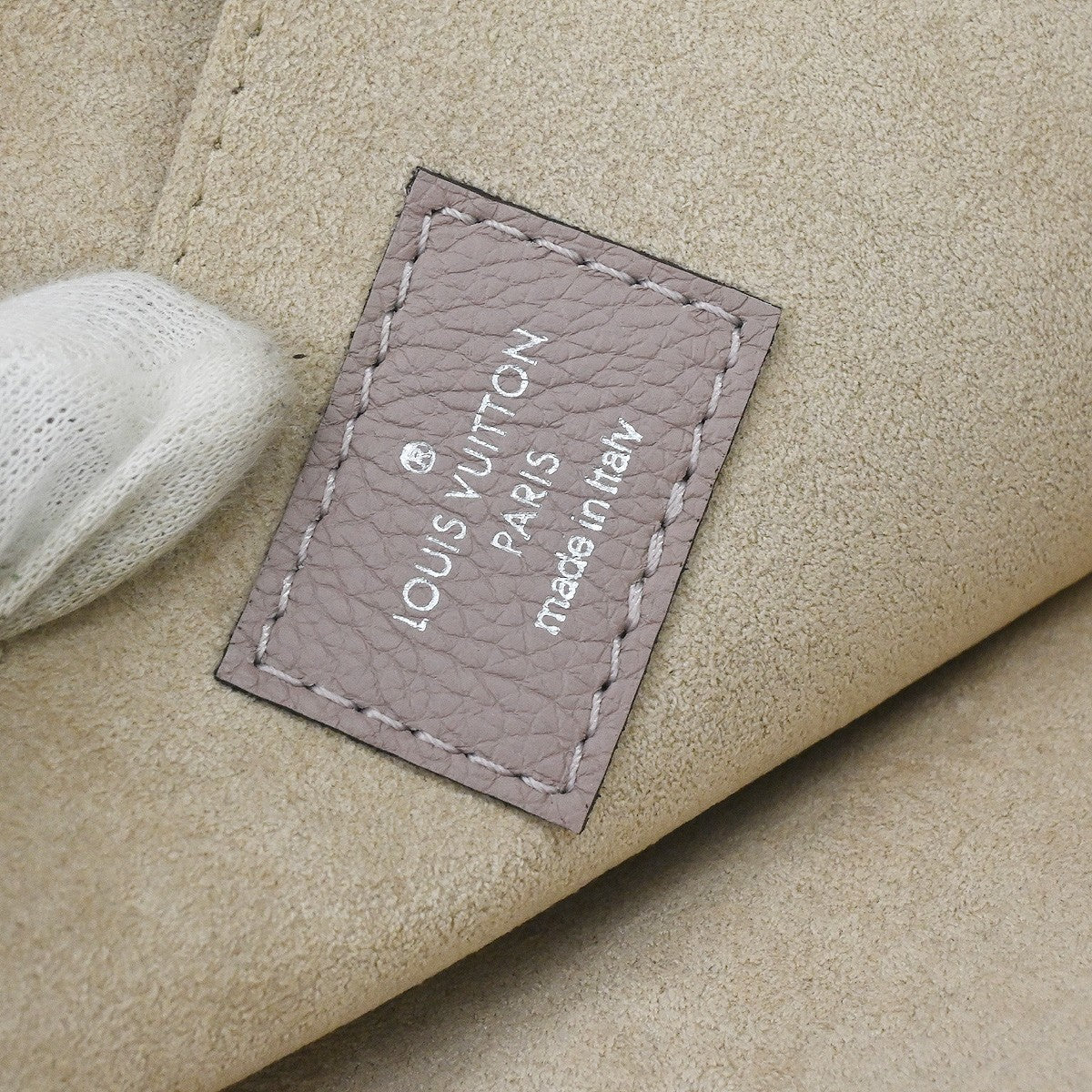 Louis Vuitton Zip Around Pochette Jour Leather Beige Leather Clutche & Pouche Bag (   )