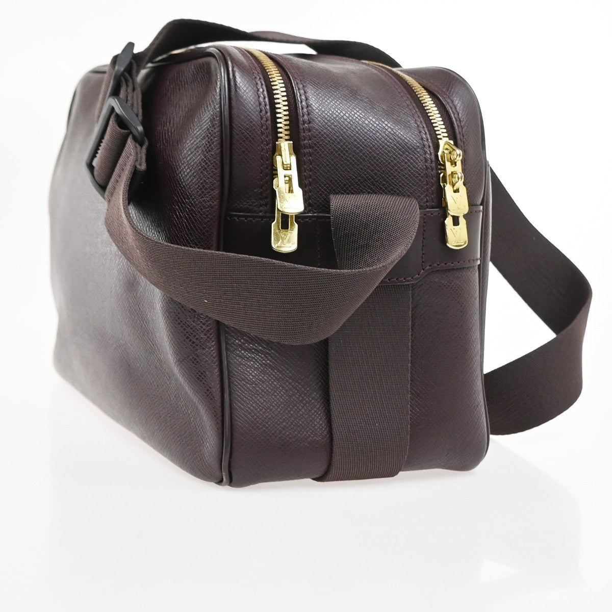 Louis Vuitton Reporter Bag Taiga Leather Brown Leather Shoulder Bag Bag (   )