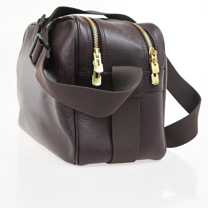 Louis Vuitton Reporter Bag Taiga Leather Brown Leather Shoulder Bag Bag (   )