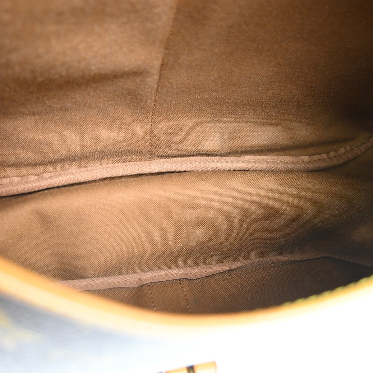 Louis Vuitton Saumur Handbag Monogram Canvas Brown Canvas Shoulder Bag Bag (   )