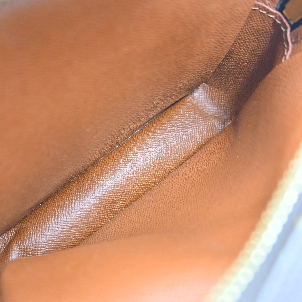 Louis Vuitton Amazone Bag Monogram Canvas Brown Canvas Shoulder Bag Bag (   )