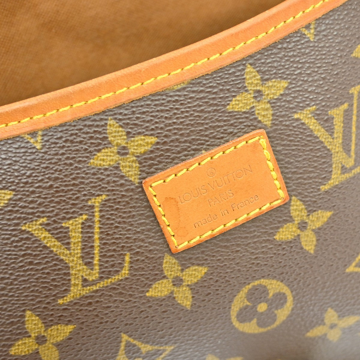 Louis Vuitton Saumur Handbag Monogram Canvas Brown Canvas Shoulder Bag Bag (   )