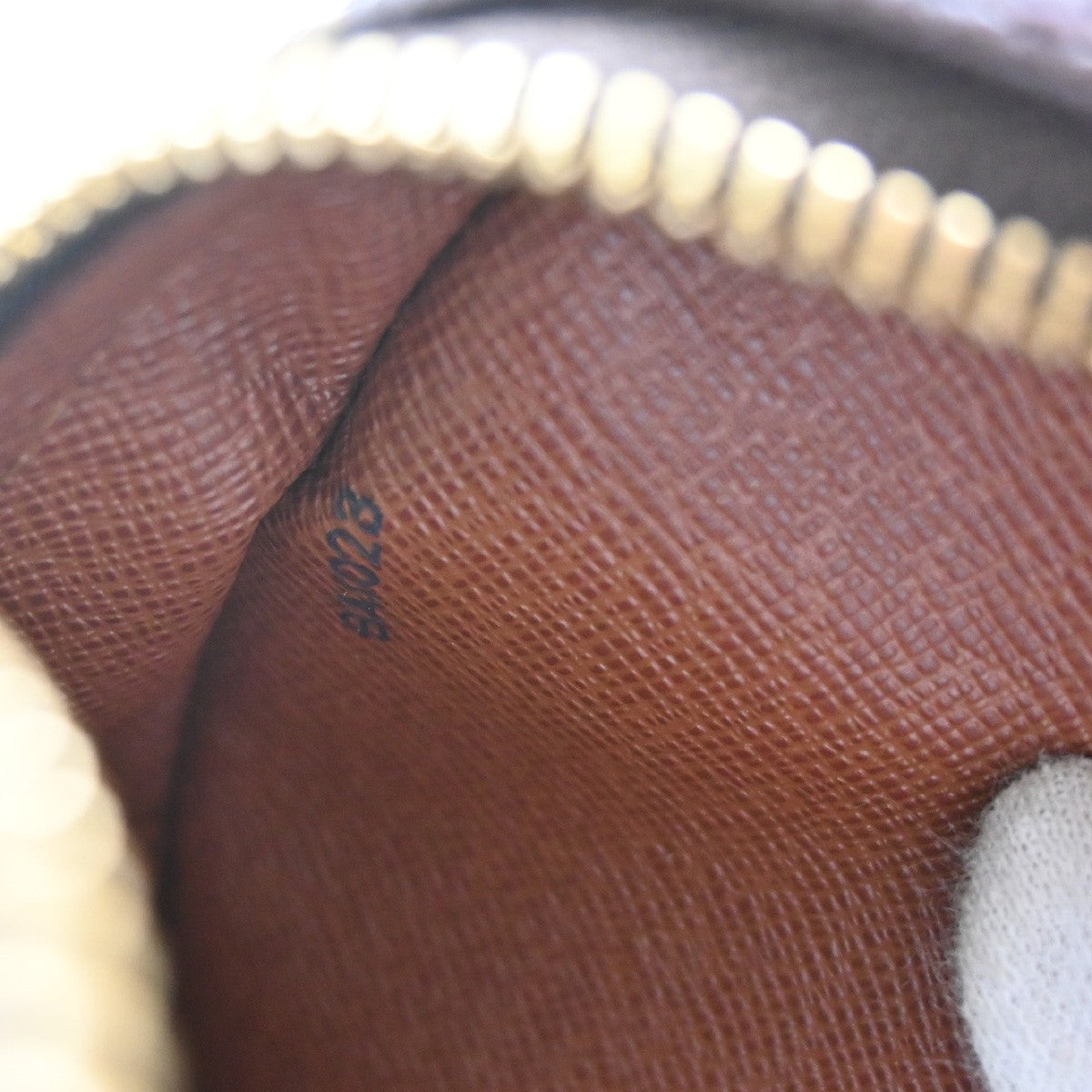 Louis Vuitton Blois Handbag Monogram Canvas Brown Canvas Shoulder Bag Bag (   )