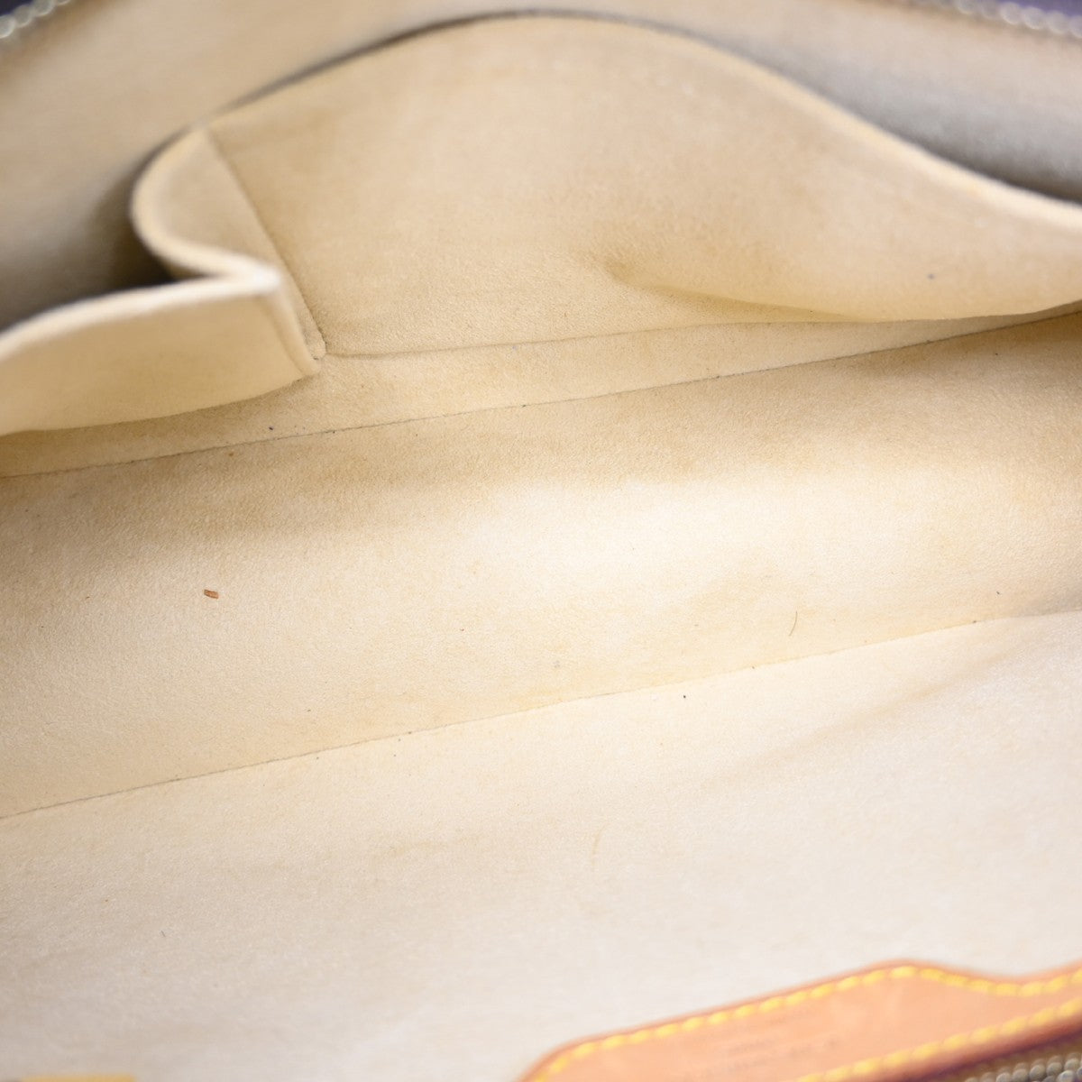 Louis Vuitton Cite Handbag Monogram Canvas Brown Canvas Shoulder Bag Bag (   )