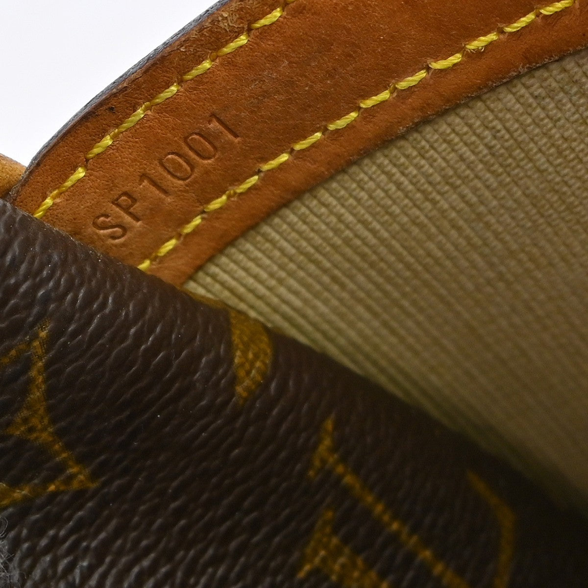 Louis Vuitton Reporter Bag Monogram Canvas Brown Canvas Shoulder Bag Bag (   )