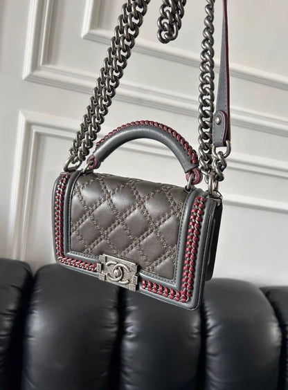 CHANEL 2019 small Boy Chanel shoulder bag