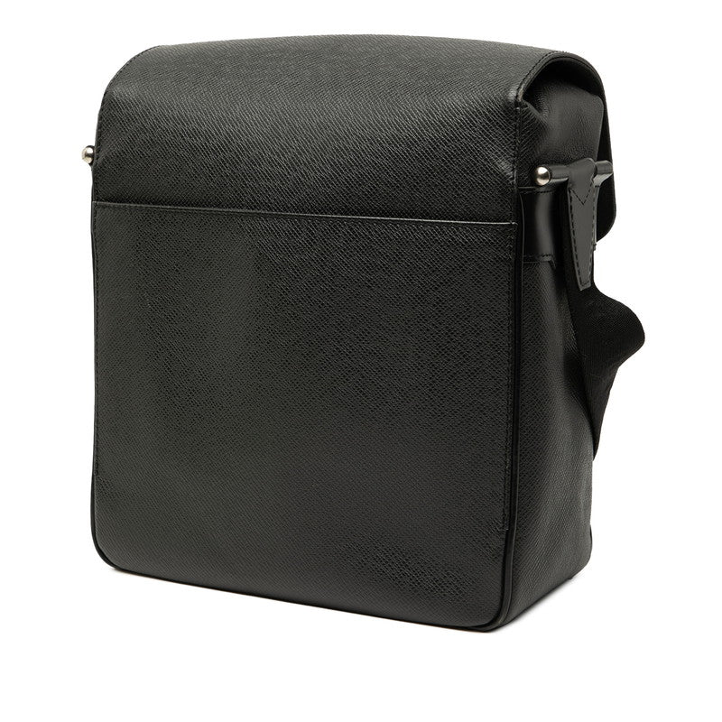 Louis Vuitton YARANGA Taiga Shoulder Bag